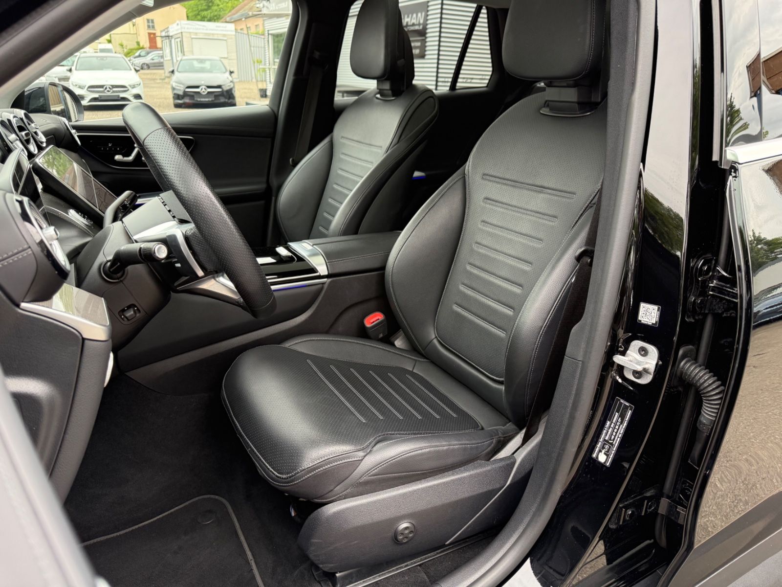 Mercedes-Benz GLC 220 d 4Matic*AMG-Line+Pano+AHK++Head-up*