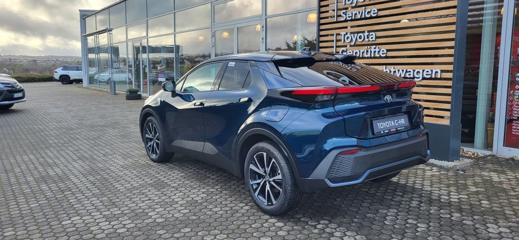 Toyota C-HR 1.8 Hybrid - Samsaru's Car Outlet