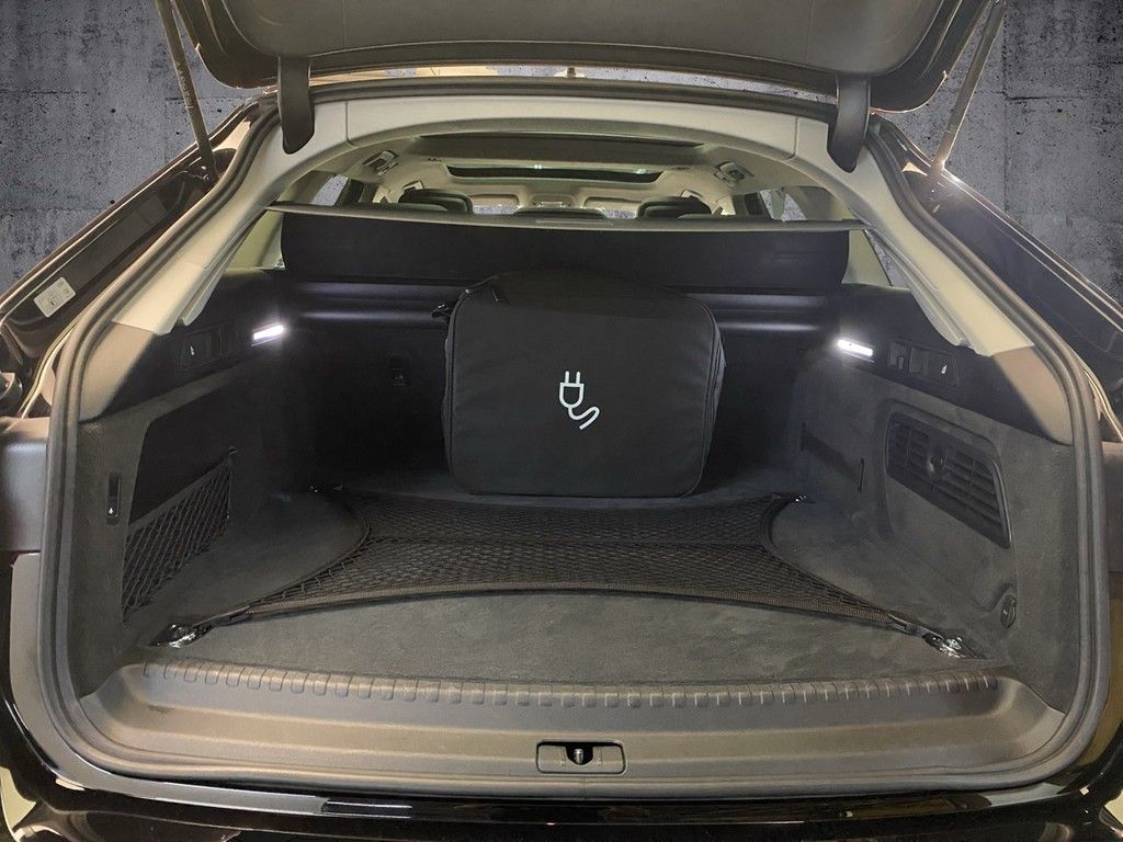 Audi A6 Avant 55 TFSI e quattro S line - Samsaru's Car Outlet