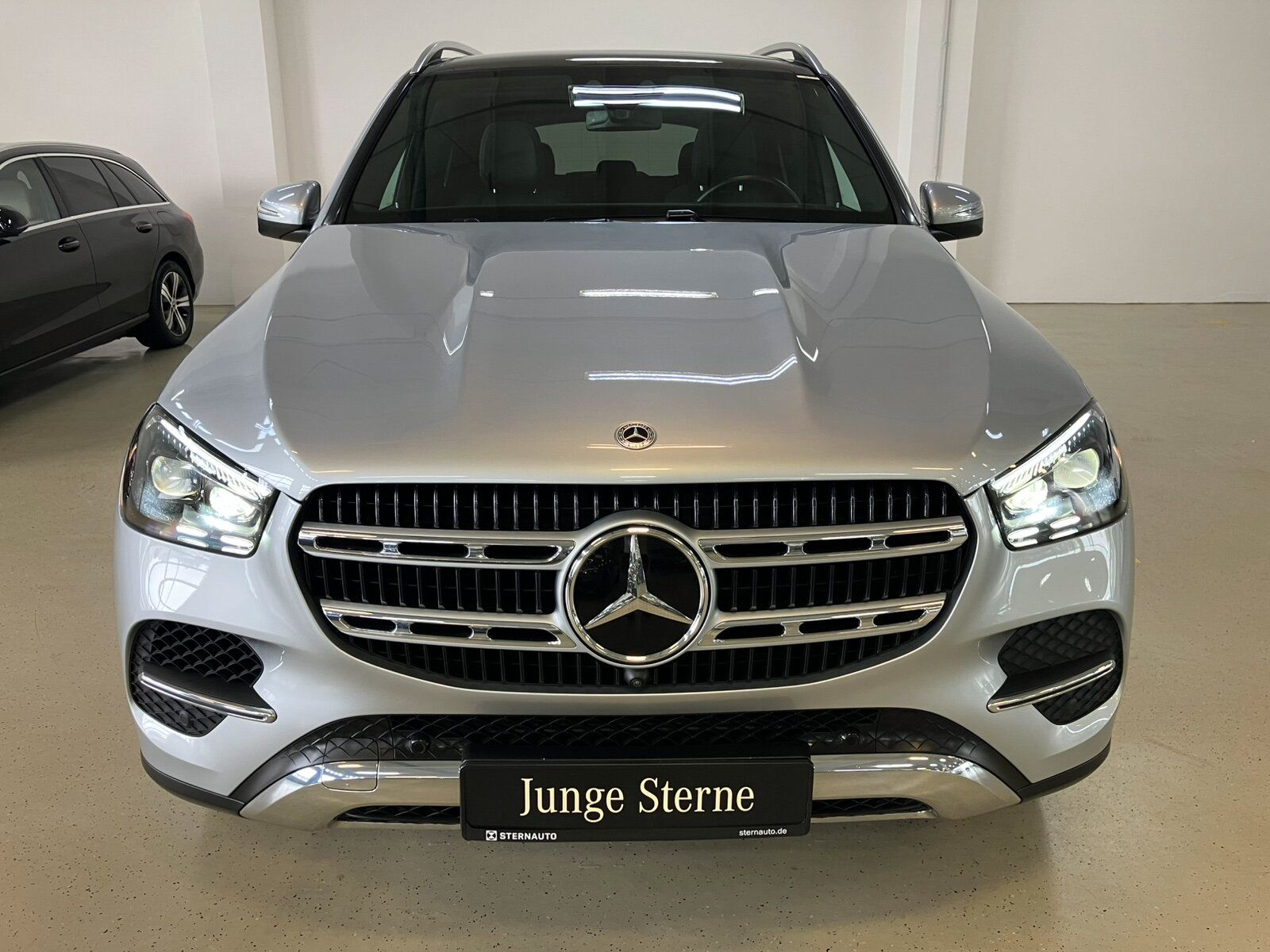 Mercedes-Benz GLE 450 d 4M Pano Distr Multibeam Airmatic AHK B