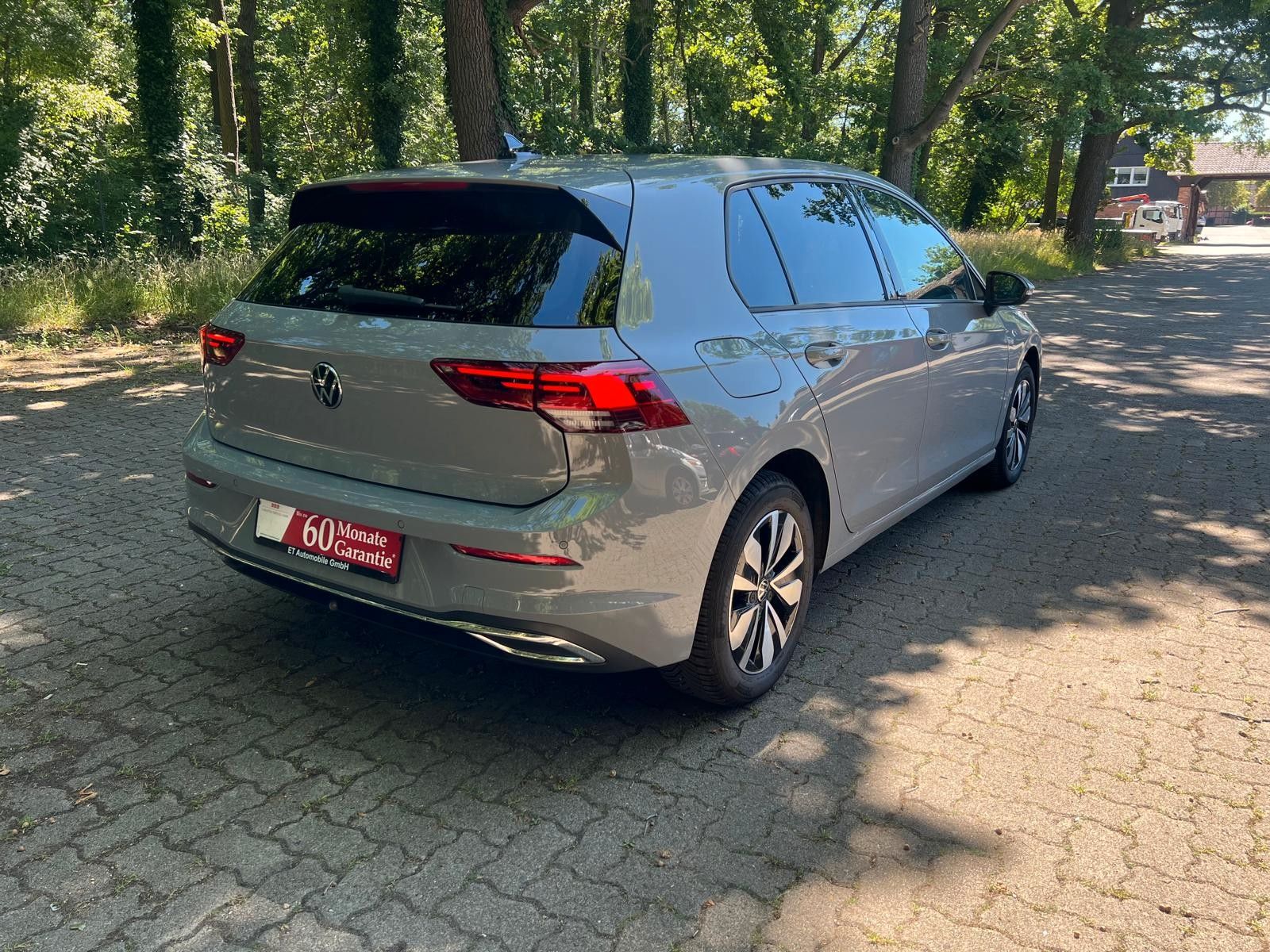 Volkswagen Golf VIII Move eTSI - Samsaru's Car Outlet