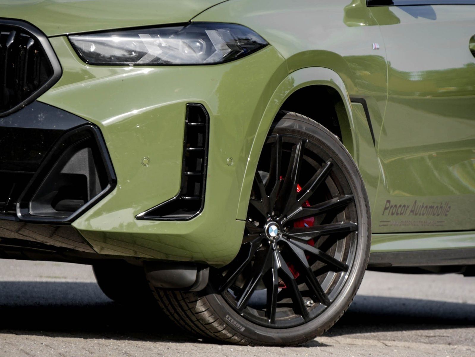 BMW X6 xDrive40d Indiv. M Sport + PanoSkyLo. + B/W +