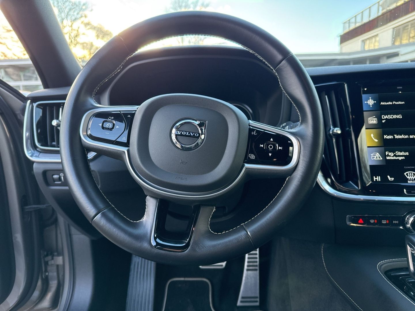 Volvo V60 Recharge T6 R Design Kombi Plug-In Hybrid AW