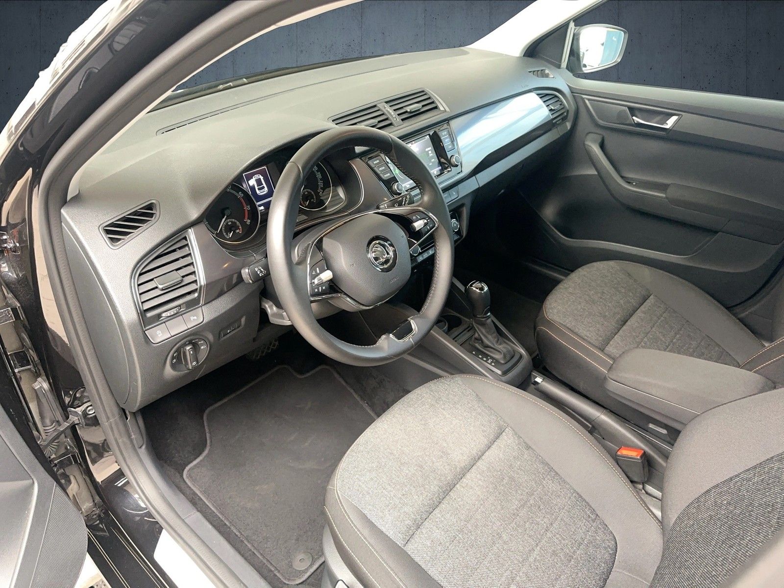 Skoda Fabia Clever 1.0 TSI DSG - Samsaru's Car Outlet