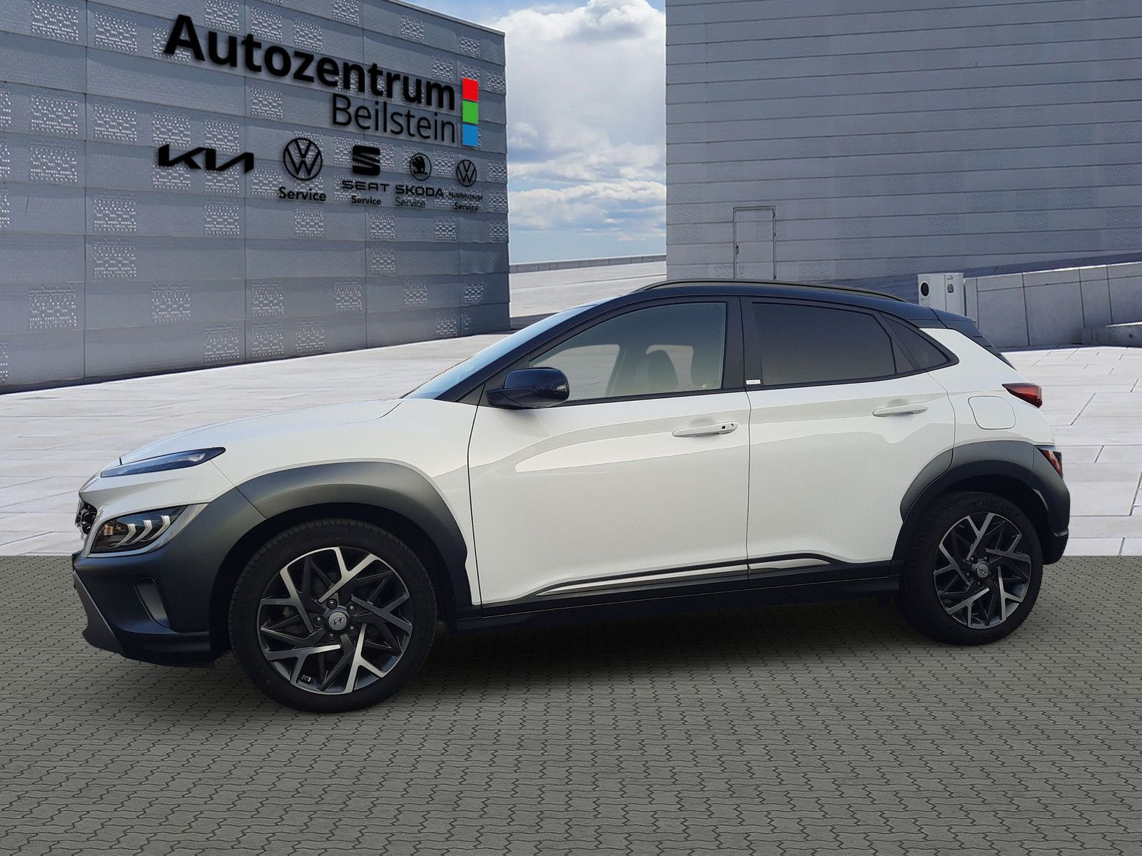 Hyundai Kona 1.6 T-GDI HEV Prime - Samsaru's Car Outlet