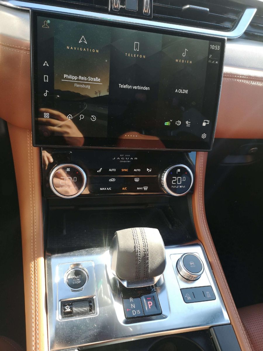 Jaguar F-Pace R-Dynamic S AWD*1 Hand*S-Heft*Leder*2.400