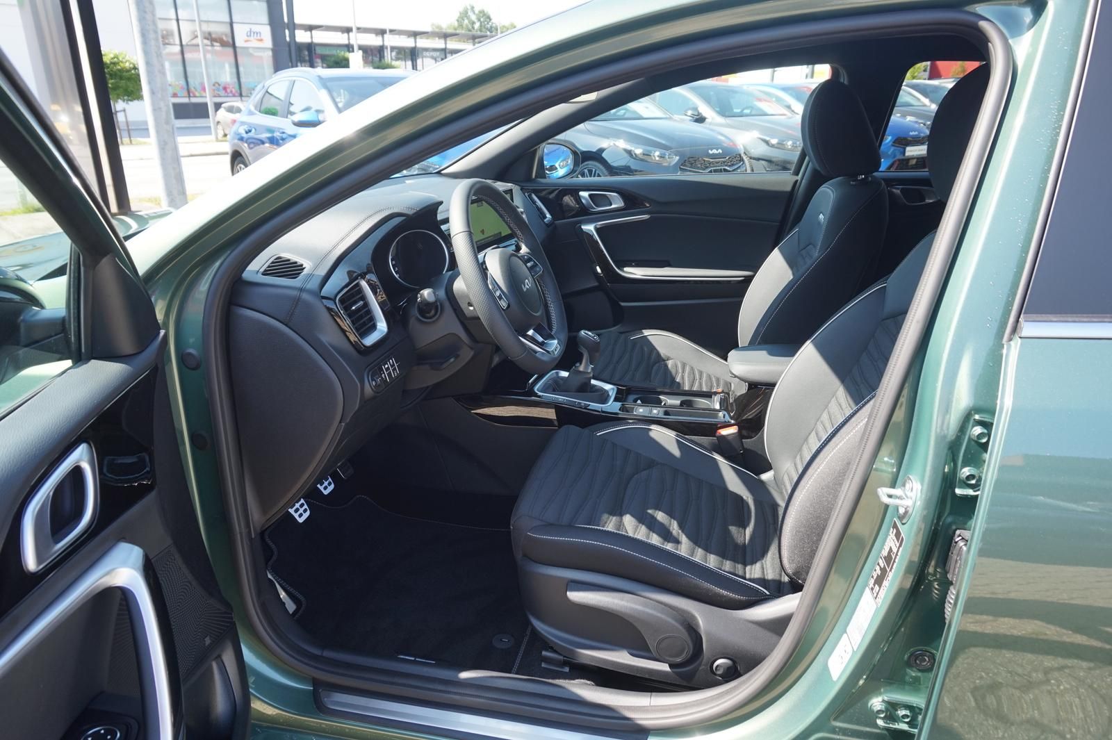 Kia Ceed 1.5 TGDI GT-LINE - Samsaru's Car Outlet