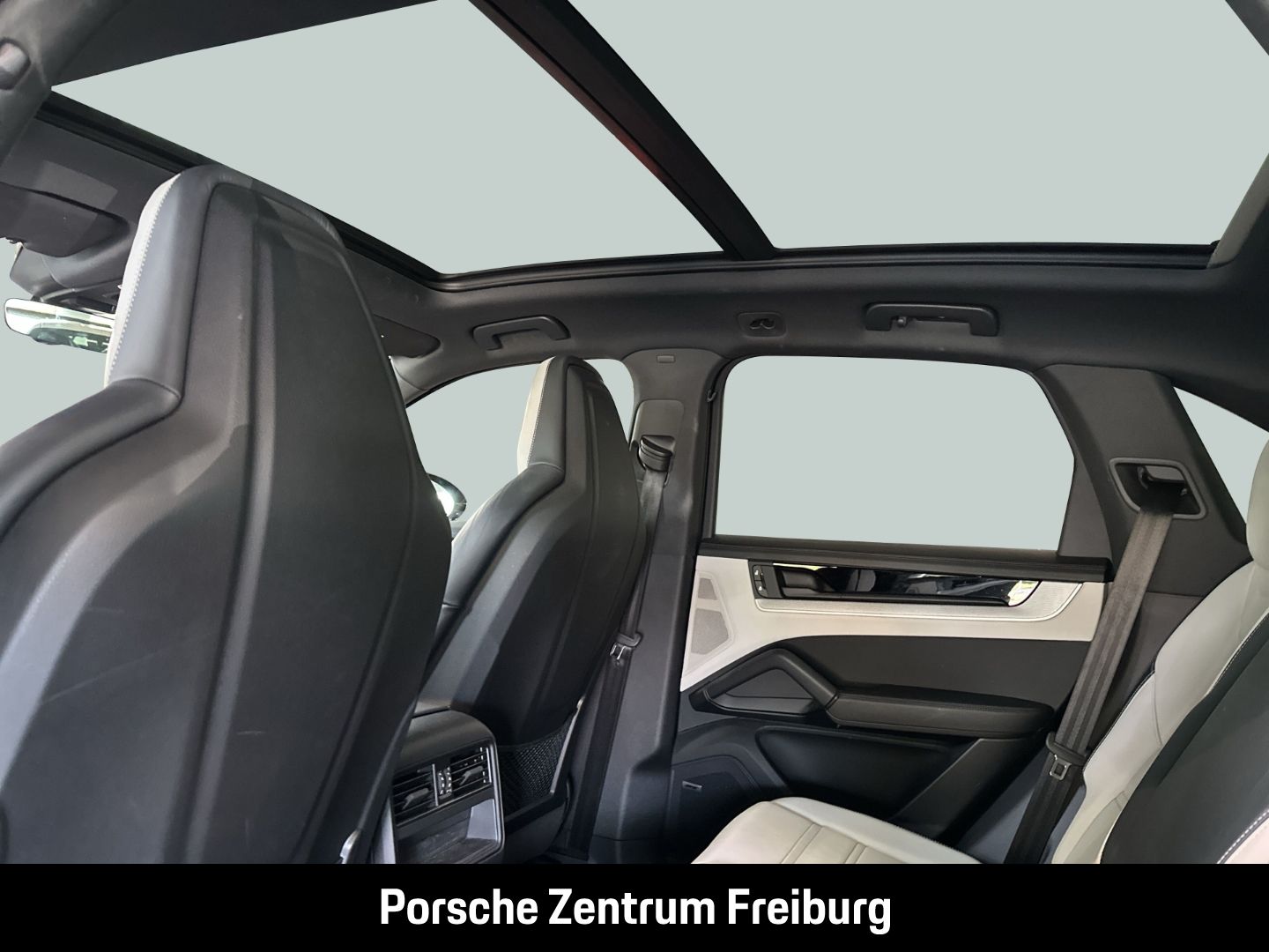 Porsche Cayenne E-Hybrid BOSE Luftfederung LED-Matrix
