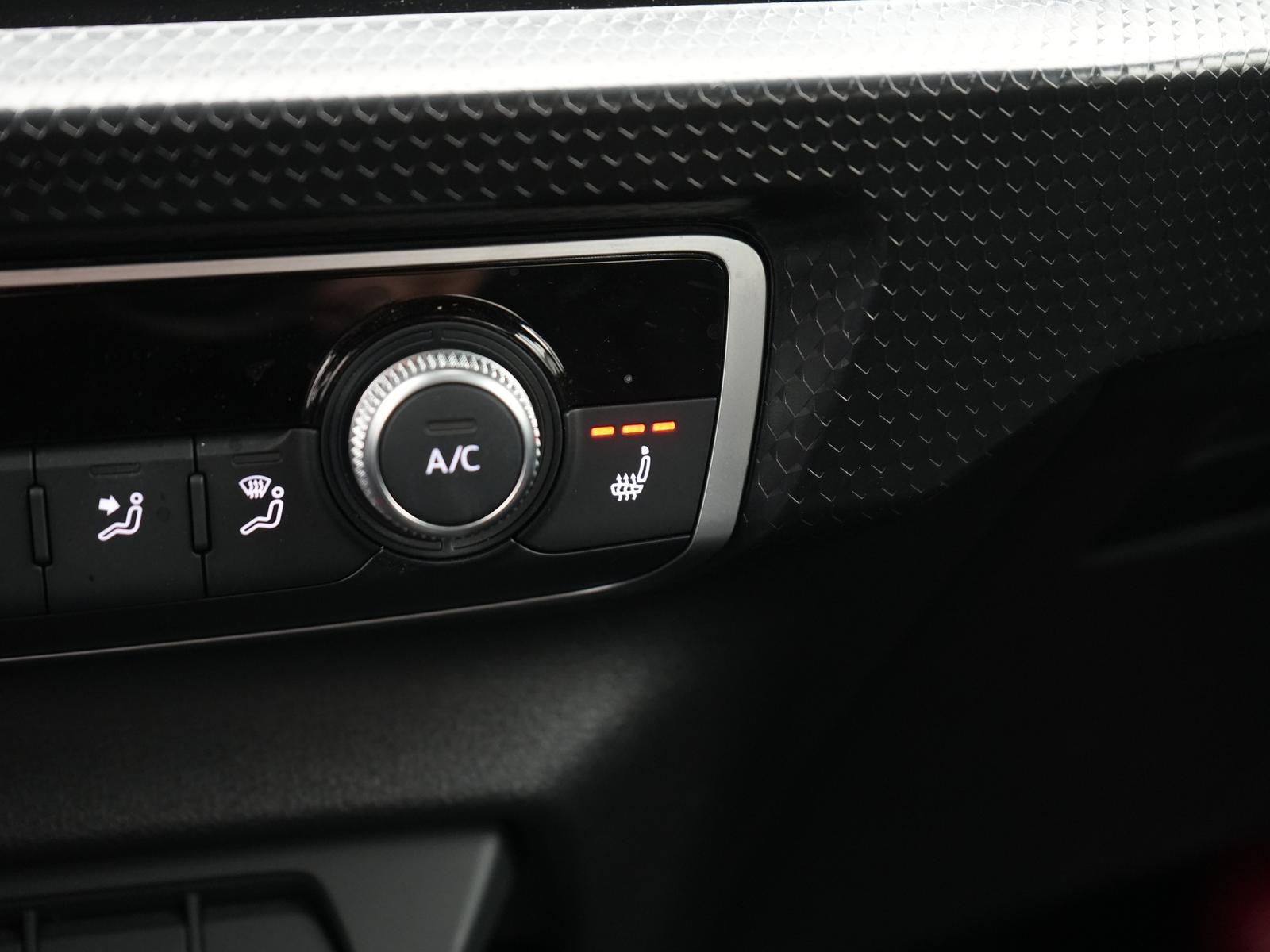 Audi A1 30 TFSI S line,TEMPO,APP,NAVI,SPURH,SHZ,PDC