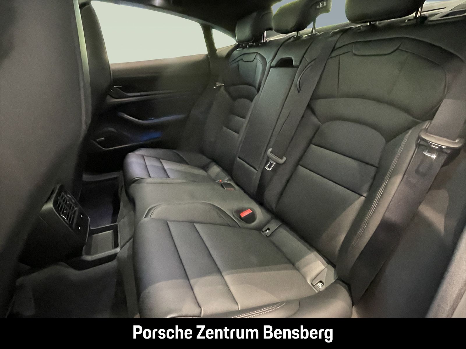Porsche Taycan Turbo
