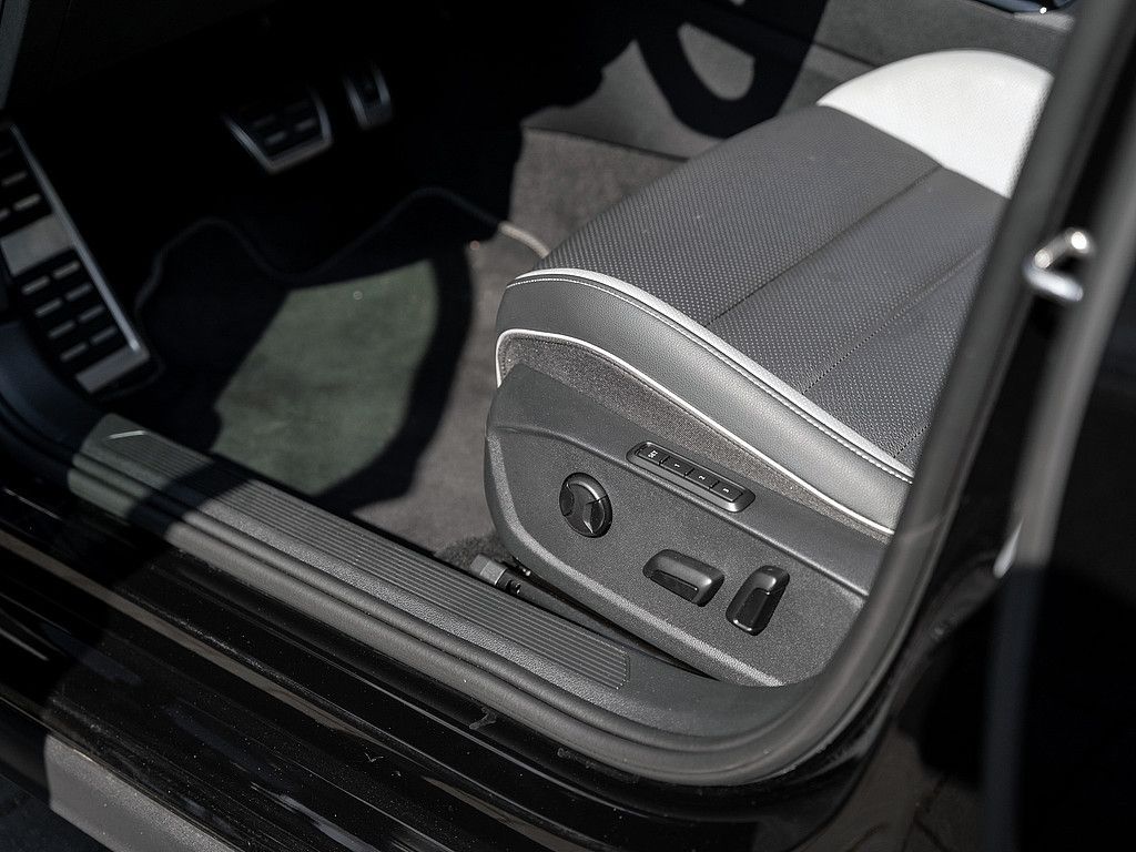 Volkswagen Golf VIII GTD 2.0 TDI AHK NAVI MATRIX SHZ KLIMA