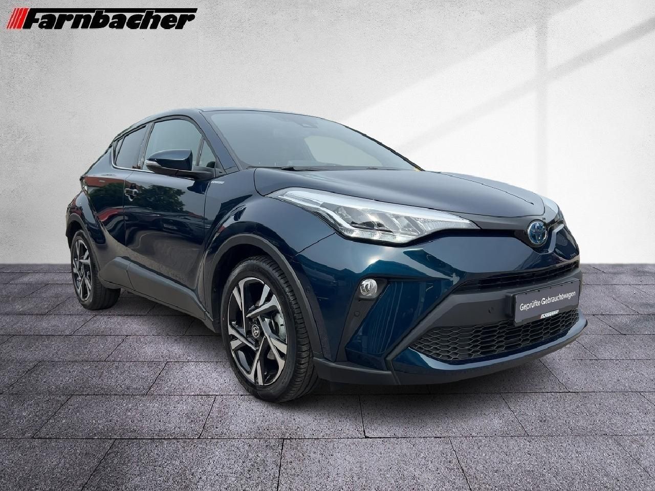 Toyota C-HR 2.0 Hybrid Team - Samsaru's Car Outlet