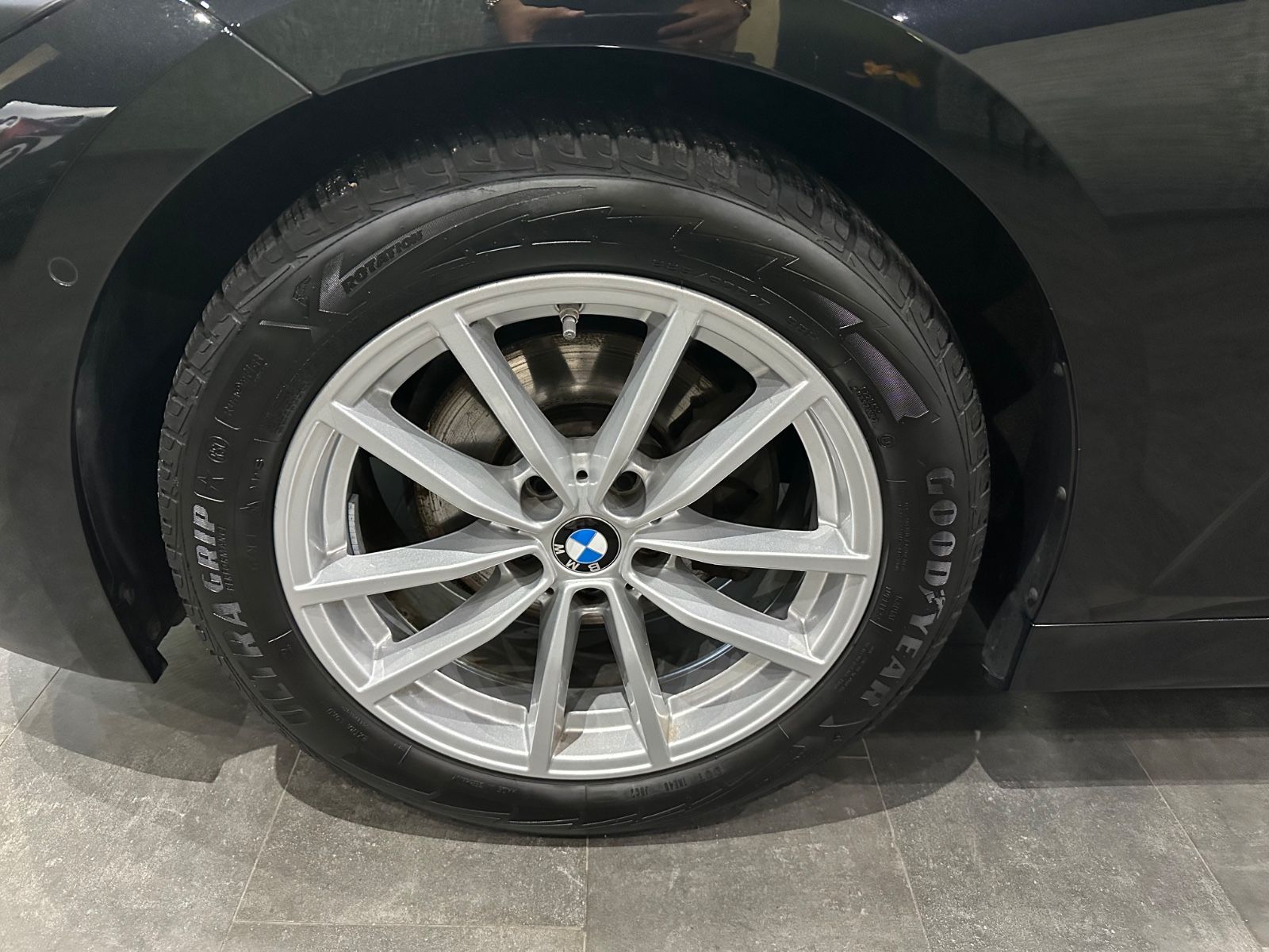 BMW 320 d M Sport /ACC /360°KAMERA / HEAD-UP /1.HAND