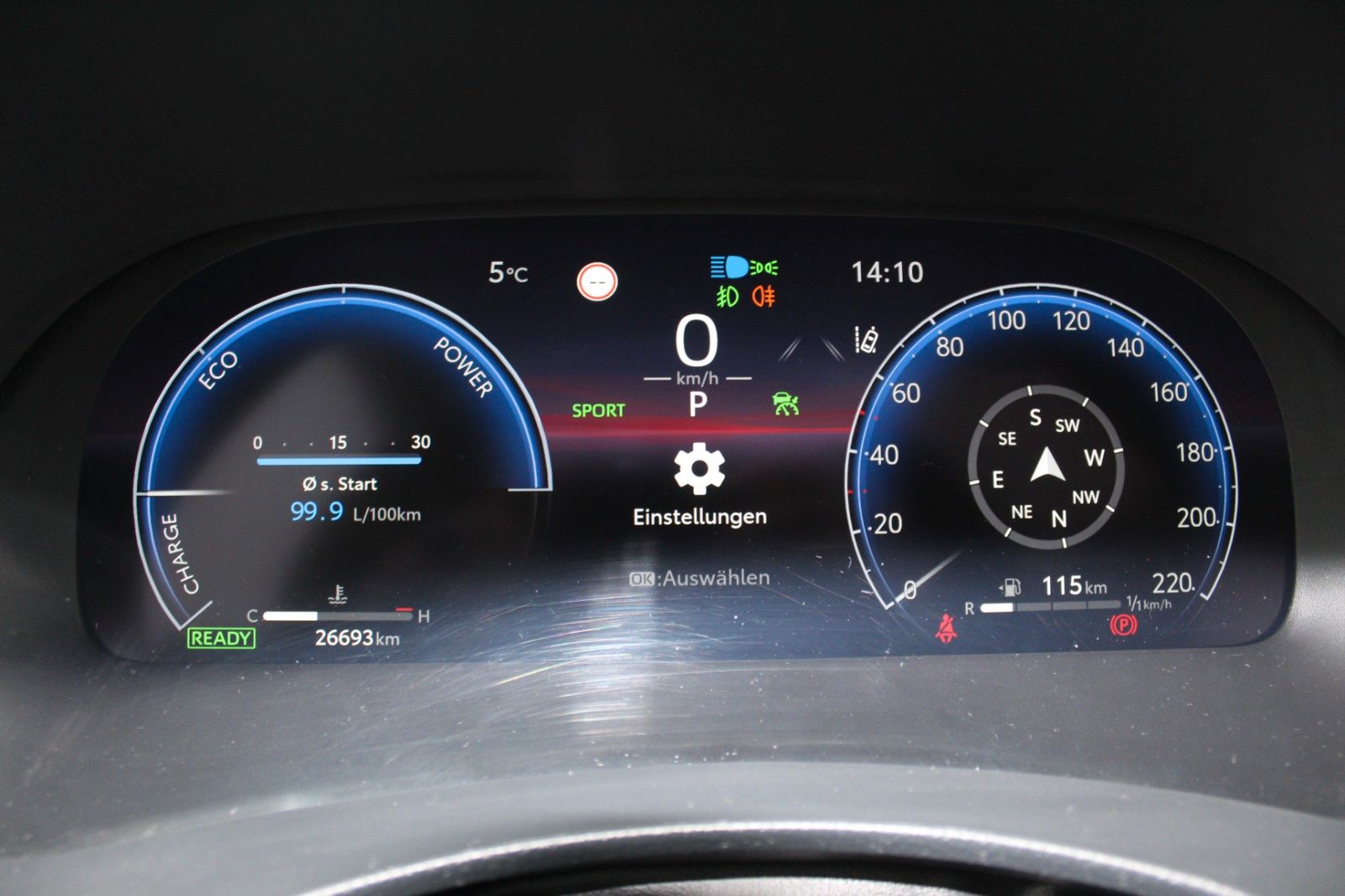 Toyota Highlander Hybrid Luxury*7-Sitzer*PANO*1.Hd.*ACC