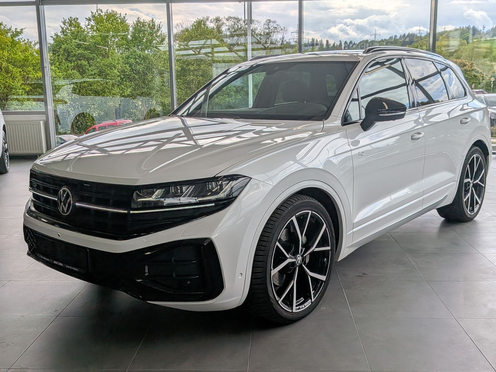Volkswagen Touareg 3.0TDI 4M R-Line VOLL Black 22" UPE 114T