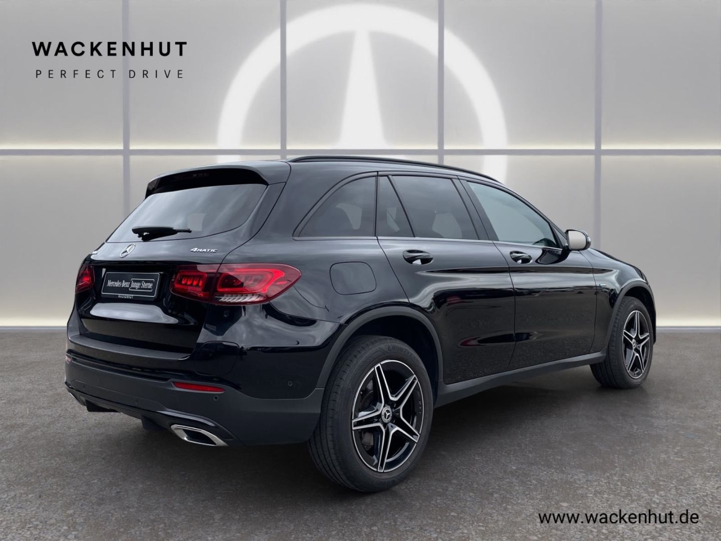 Mercedes-Benz GLC 300 e 4M AMG - Samsaru's Car Outlet