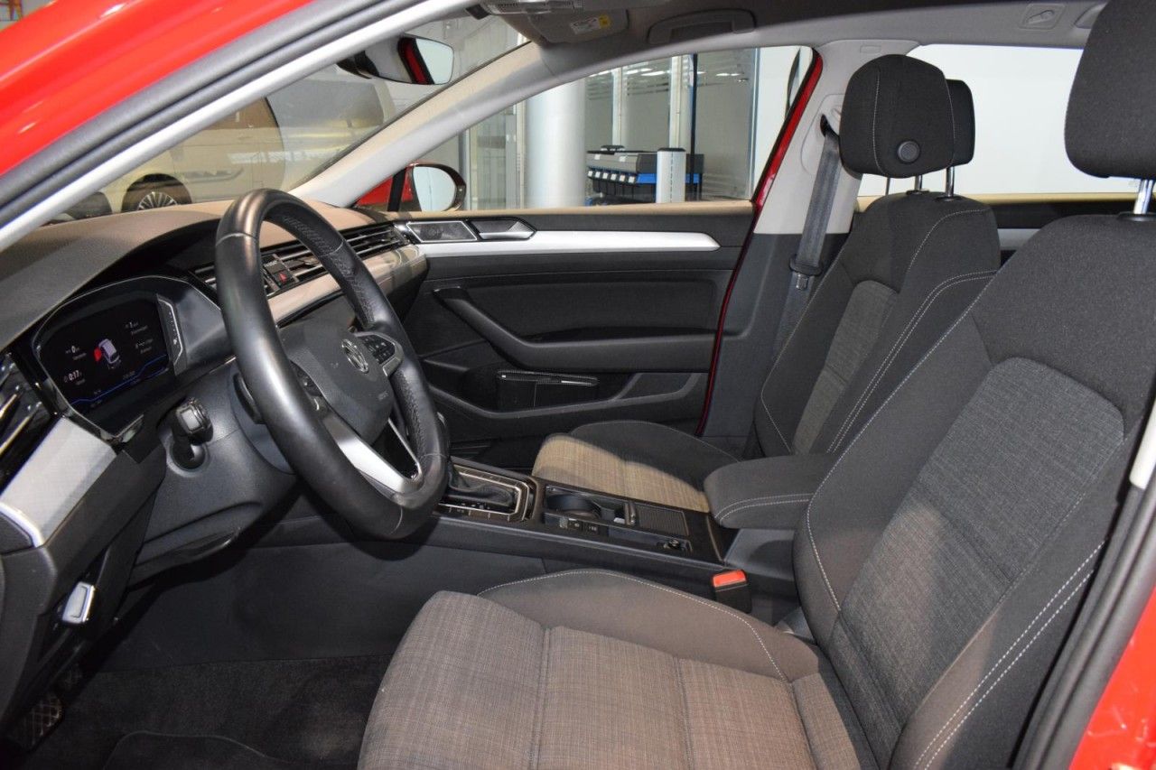 Volkswagen Passat Variant Business 1.6 TDI DSG - Samsaru's Car Outlet