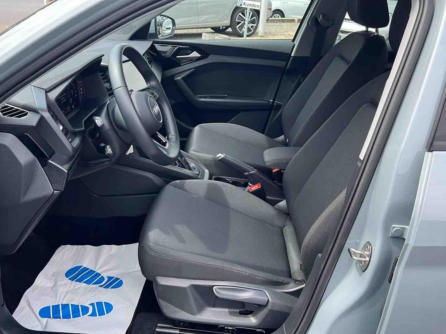 Audi A1 advanced Automatik *AppConnect, Kamera, PDC*