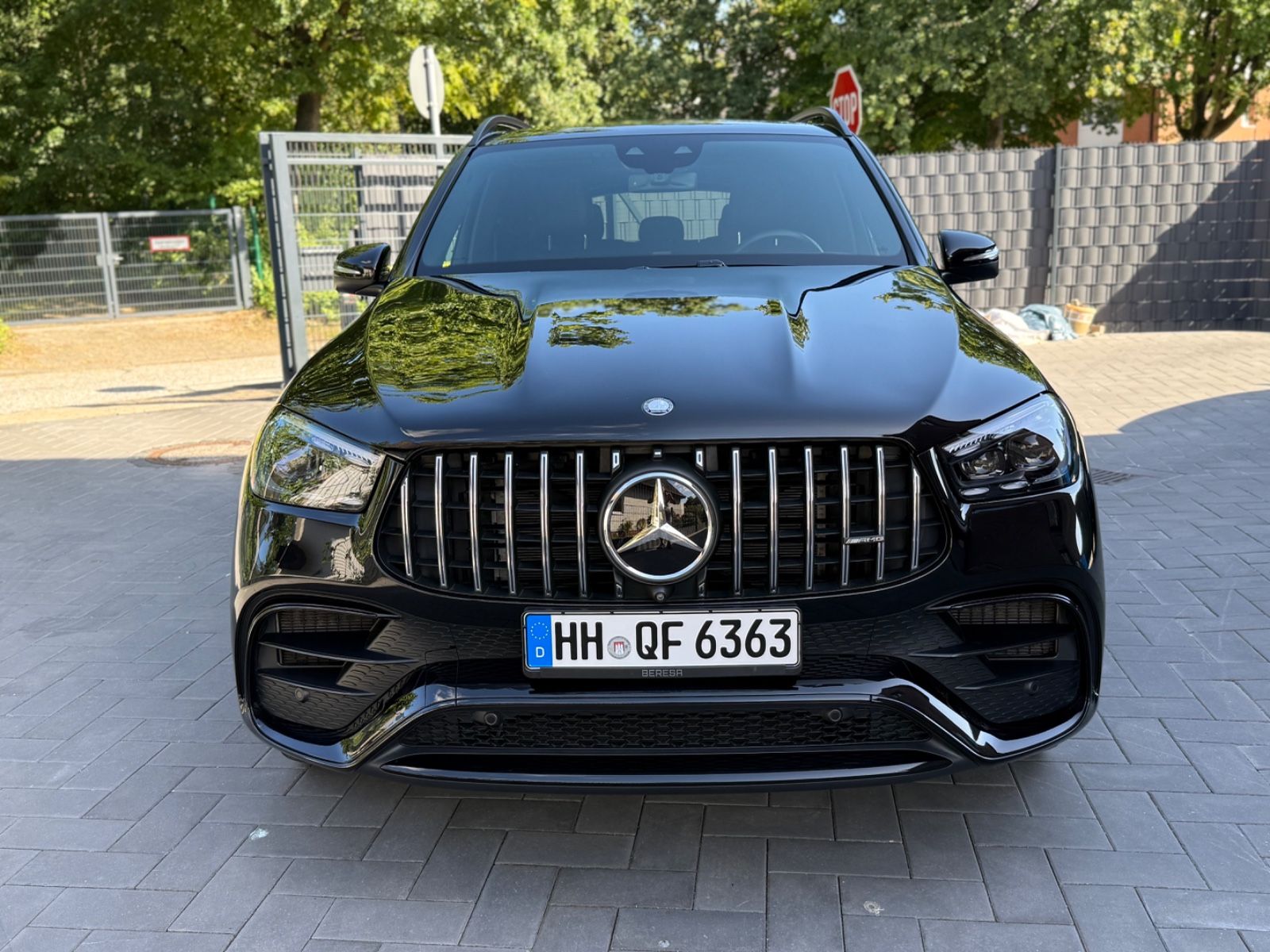 Mercedes-Benz GLE 63 AMG Black Red Seats Carbon