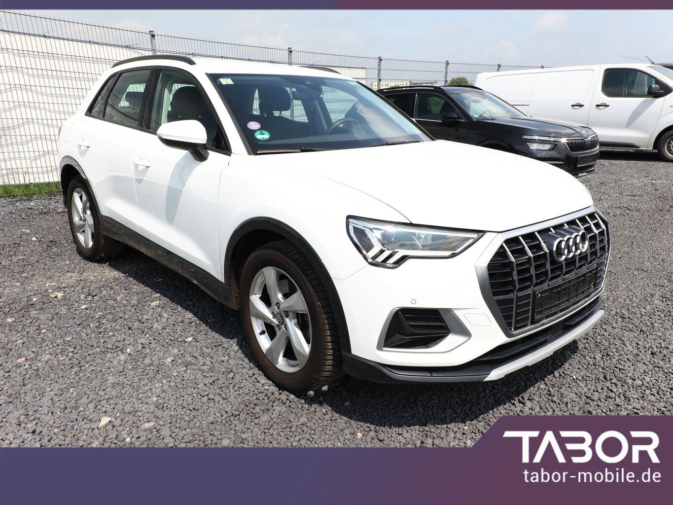 Audi Q3 40 TFSI quattro S-tronic - Samsaru's Car Outlet