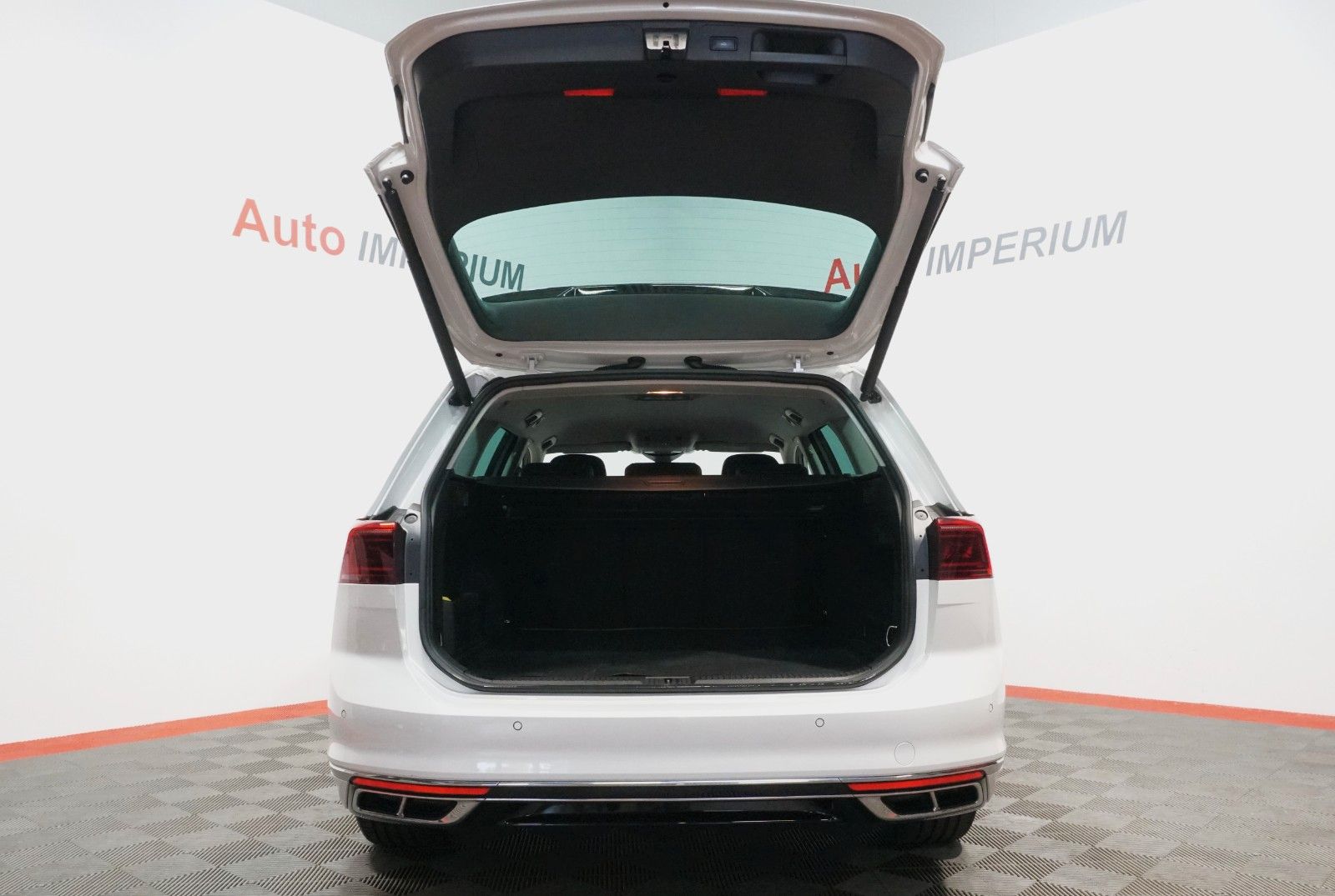 Volkswagen Passat Variant R-Line 4Motion 2.0 TDI*STDHZ*ACC