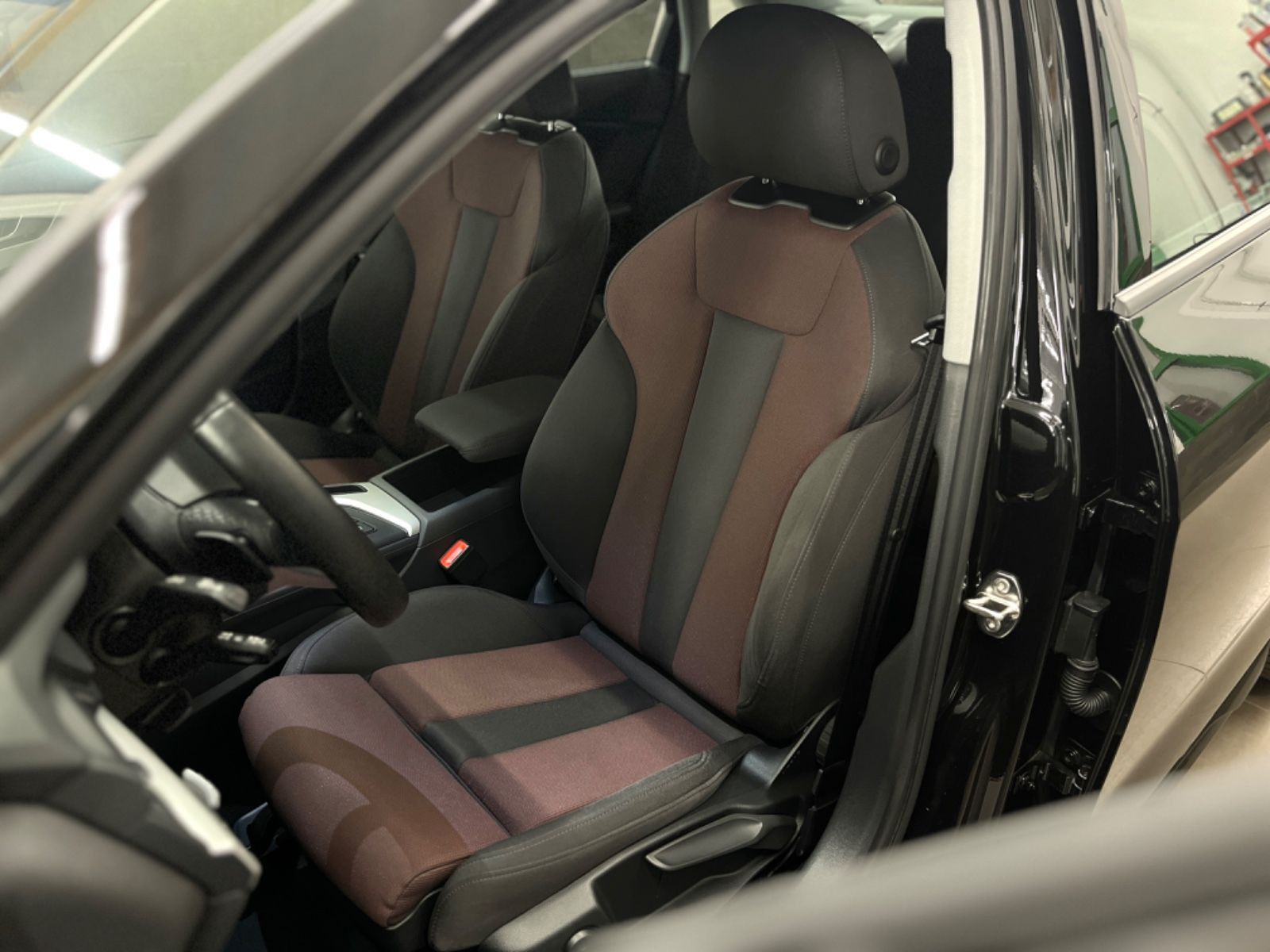 Audi A4 Lim. 40 TFSI advanced - Samsaru's Car Outlet