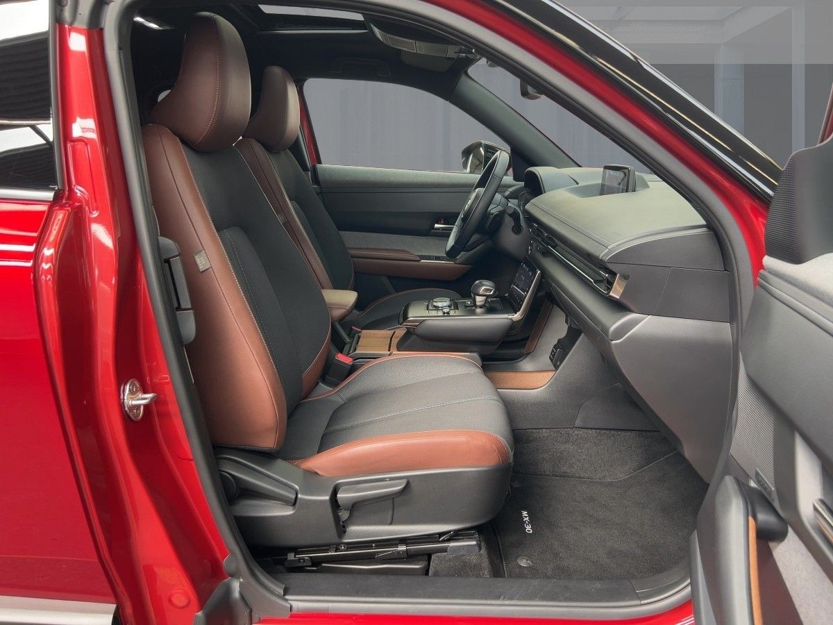 Mazda MX-30 MAKOTO R-EV e-SKYACTIV CCS-Ladeanschluss