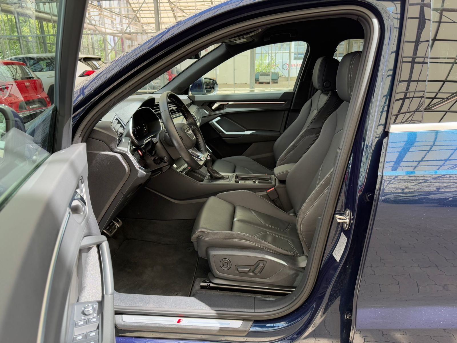 Audi Q3 45 TFSI quattro S Line - Samsaru's Car Outlet