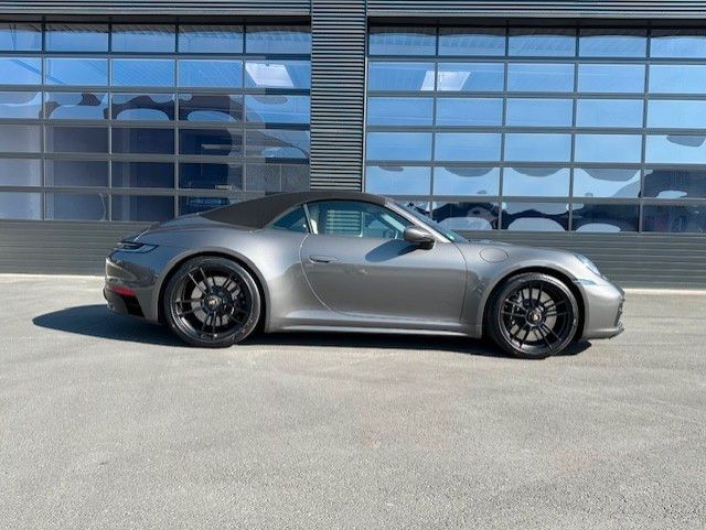 Porsche 992 911 Carrera GTS Cabrio - Samsaru's Car Outlet