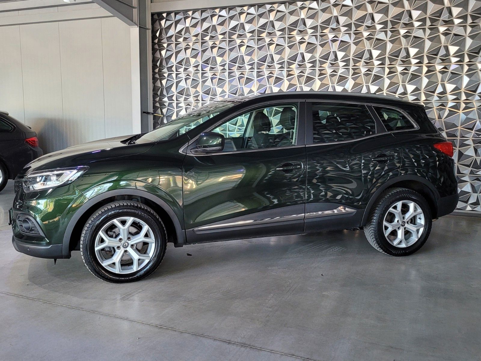 Renault Kadjar - Samsaru's Car Outlet