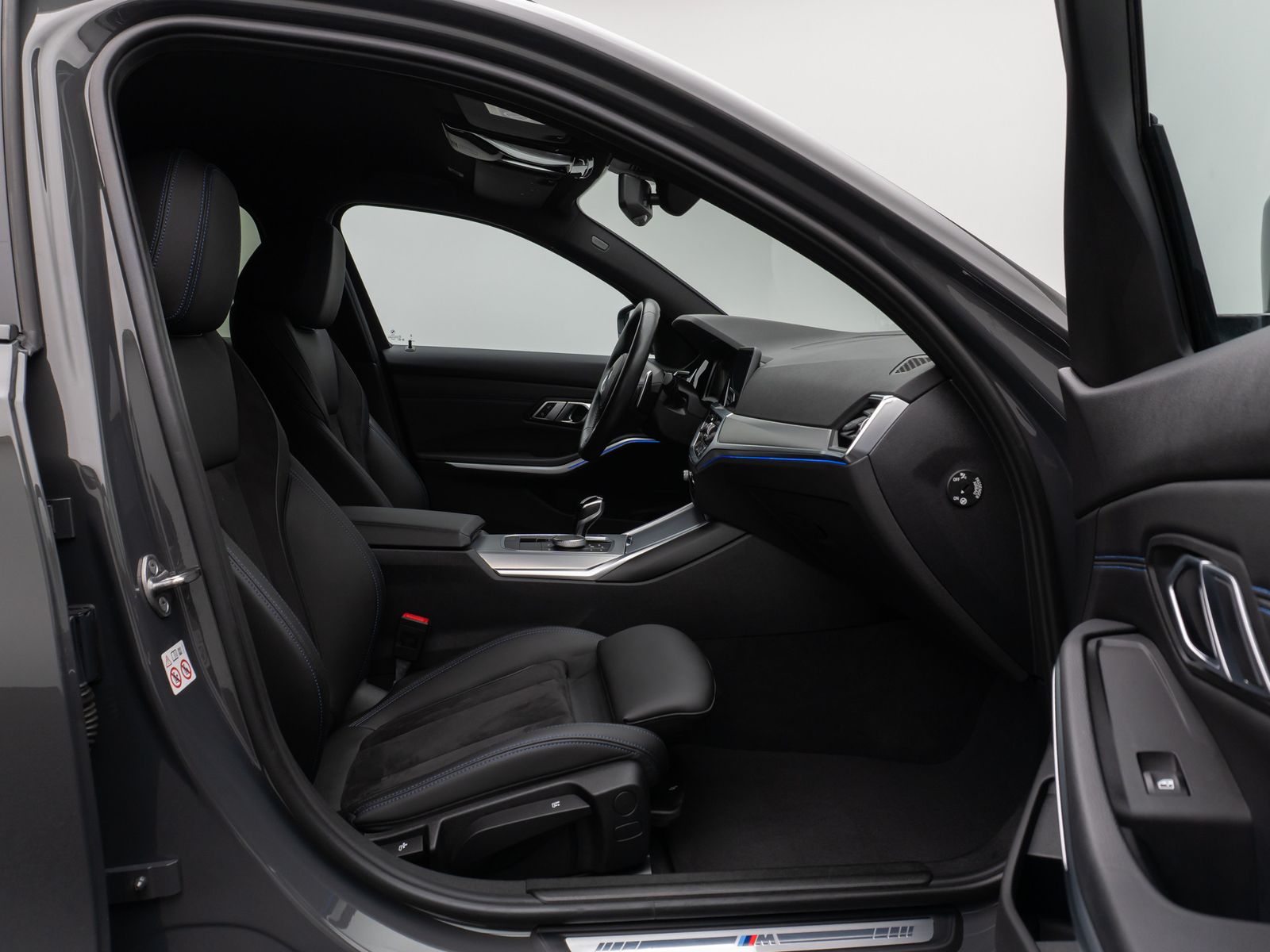 BMW 330i M Sport - Samsaru's Car Outlet