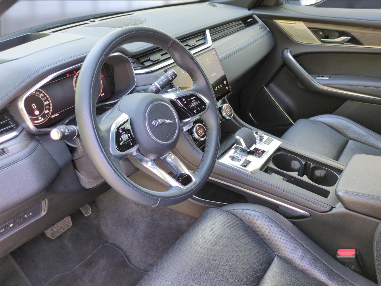 Jaguar F-Pace P400e S AWD HeadUp/Meridian/Winter Kamera