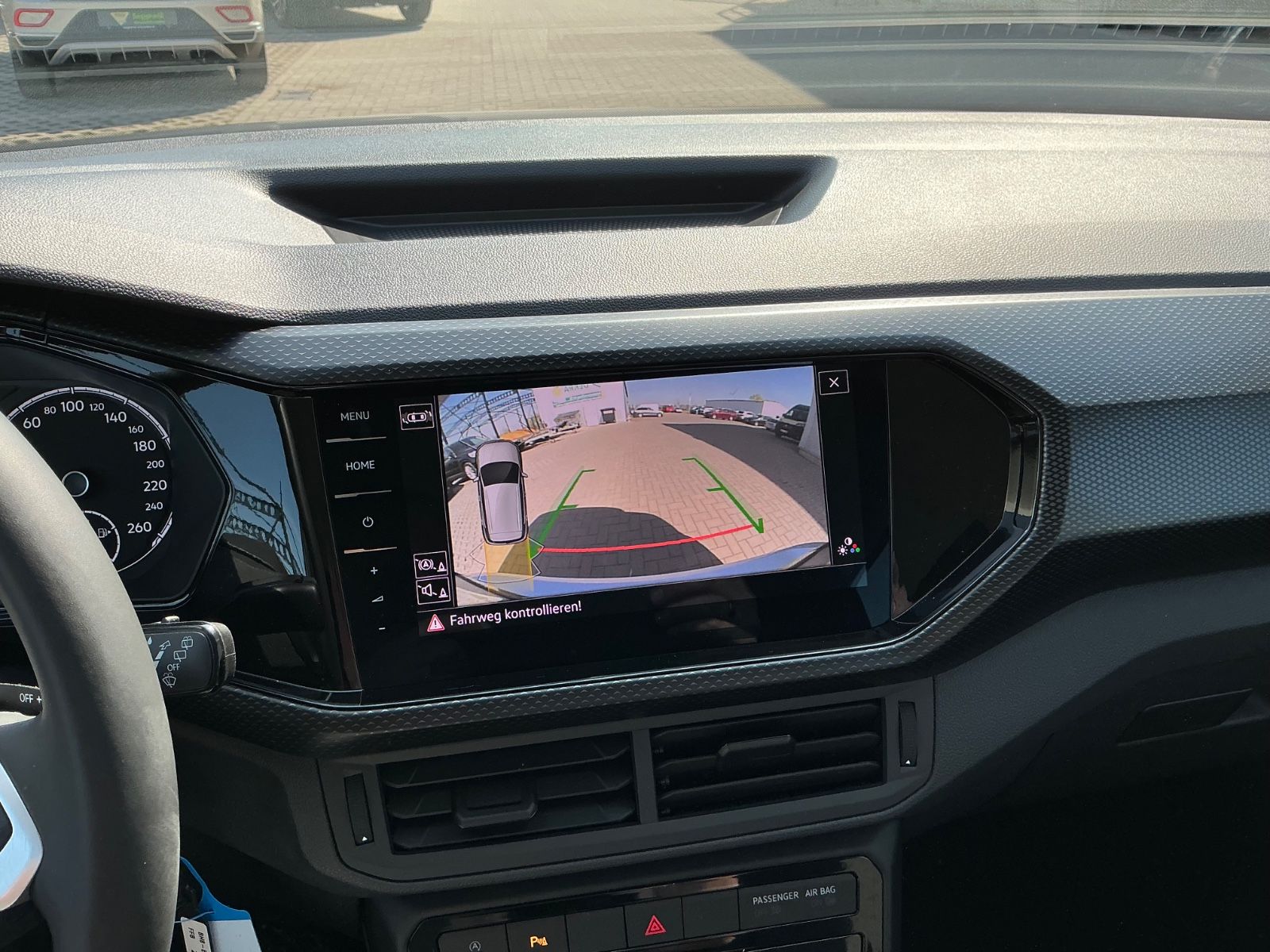 Volkswagen T-Cross Life - Samsaru's Car Outlet
