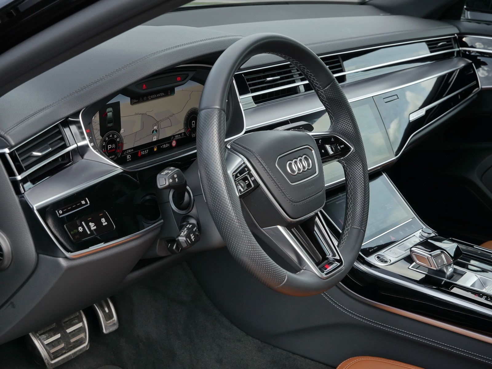 Audi A8 60 TFSI qu. S line - Samsaru's Car Outlet