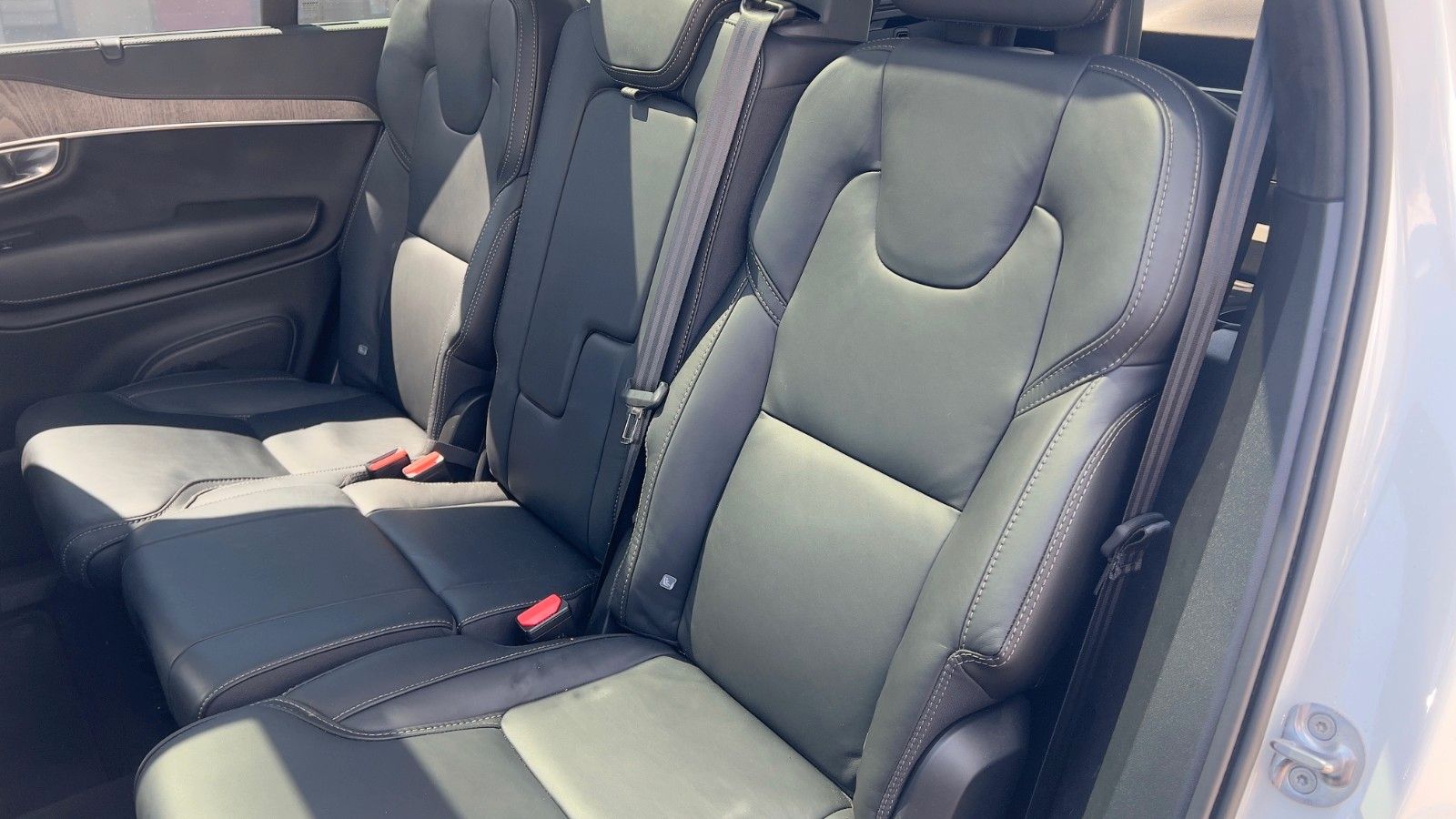 Volvo XC90 B5 D AWD Ultimate Dark*B&W*HUD*LUFT*AHK*ACC