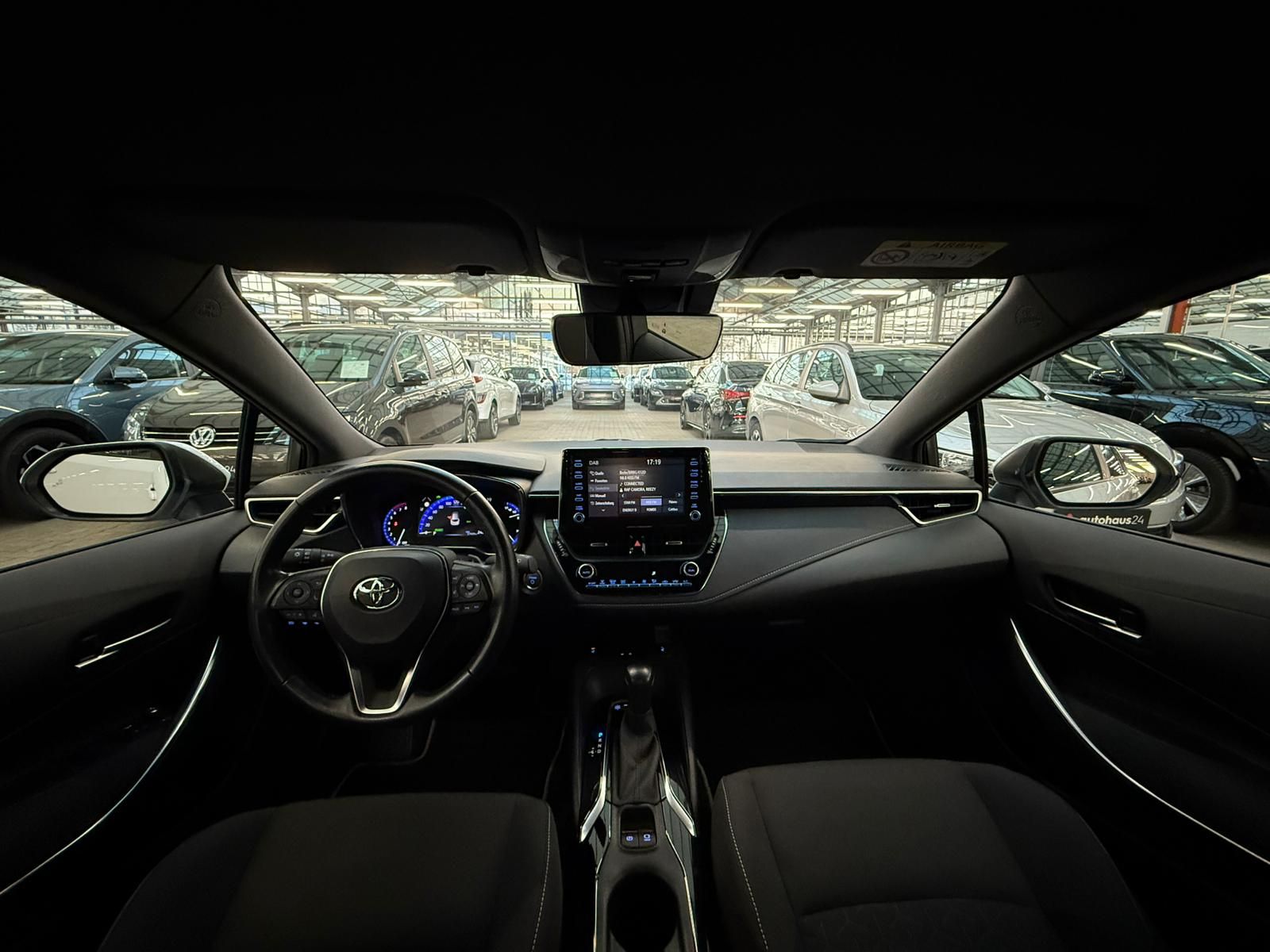 Toyota Corolla 2.0 Hybrid Team D LED|Navi|ParkPilot|ACC