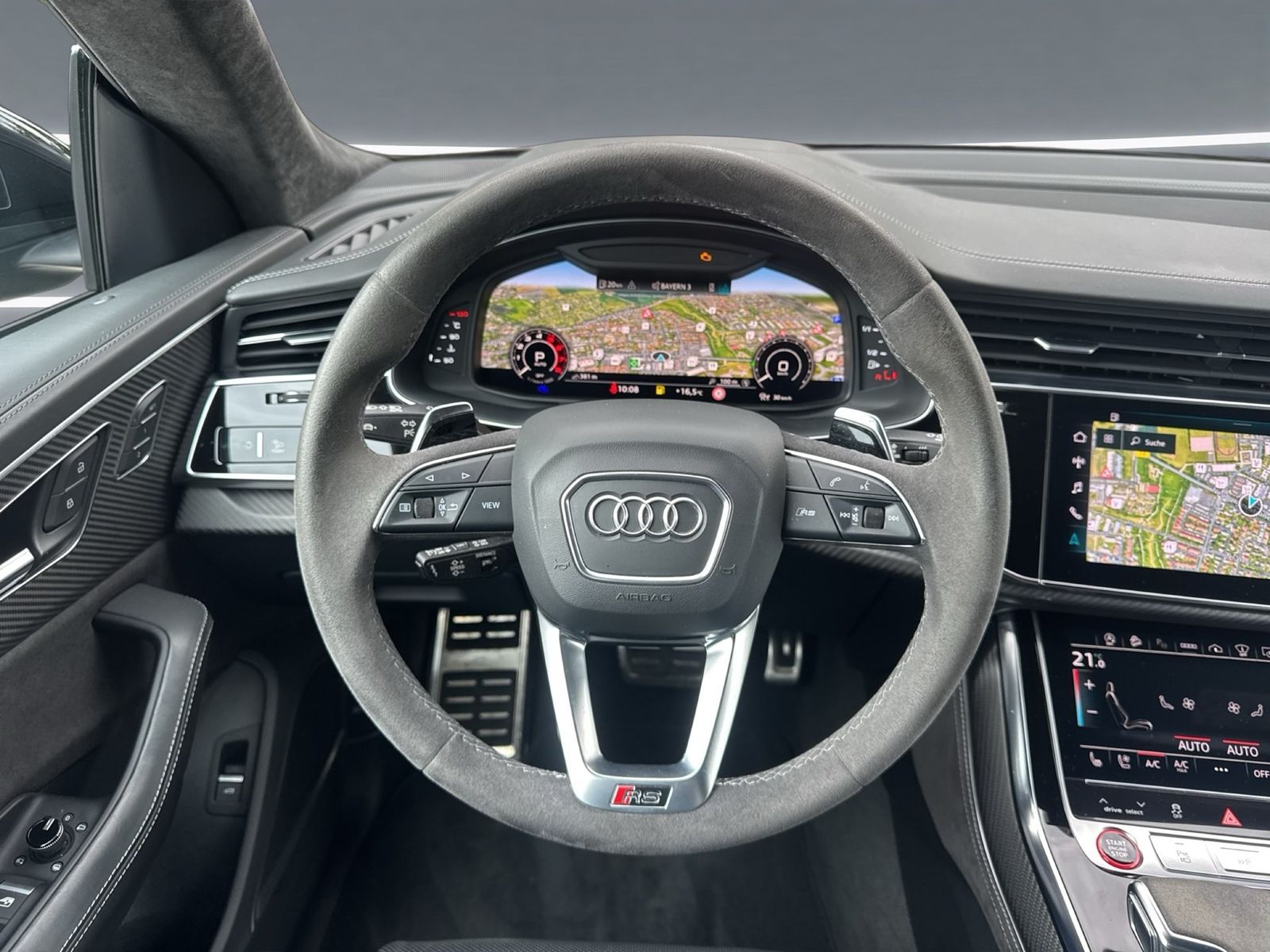 Audi RSQ8 MATRIX Keramik PANO AHK STHZG 360° ACC PDC+