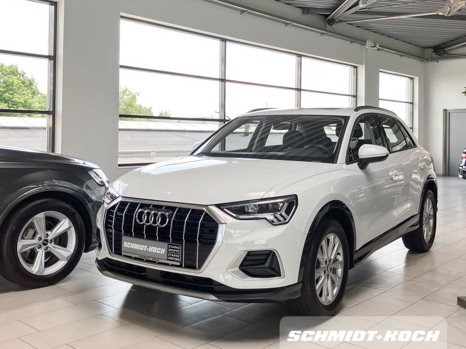 Audi Q3 40 2.0 TFSI S-Tronic quattro advanced - Samsaru's Car Outlet