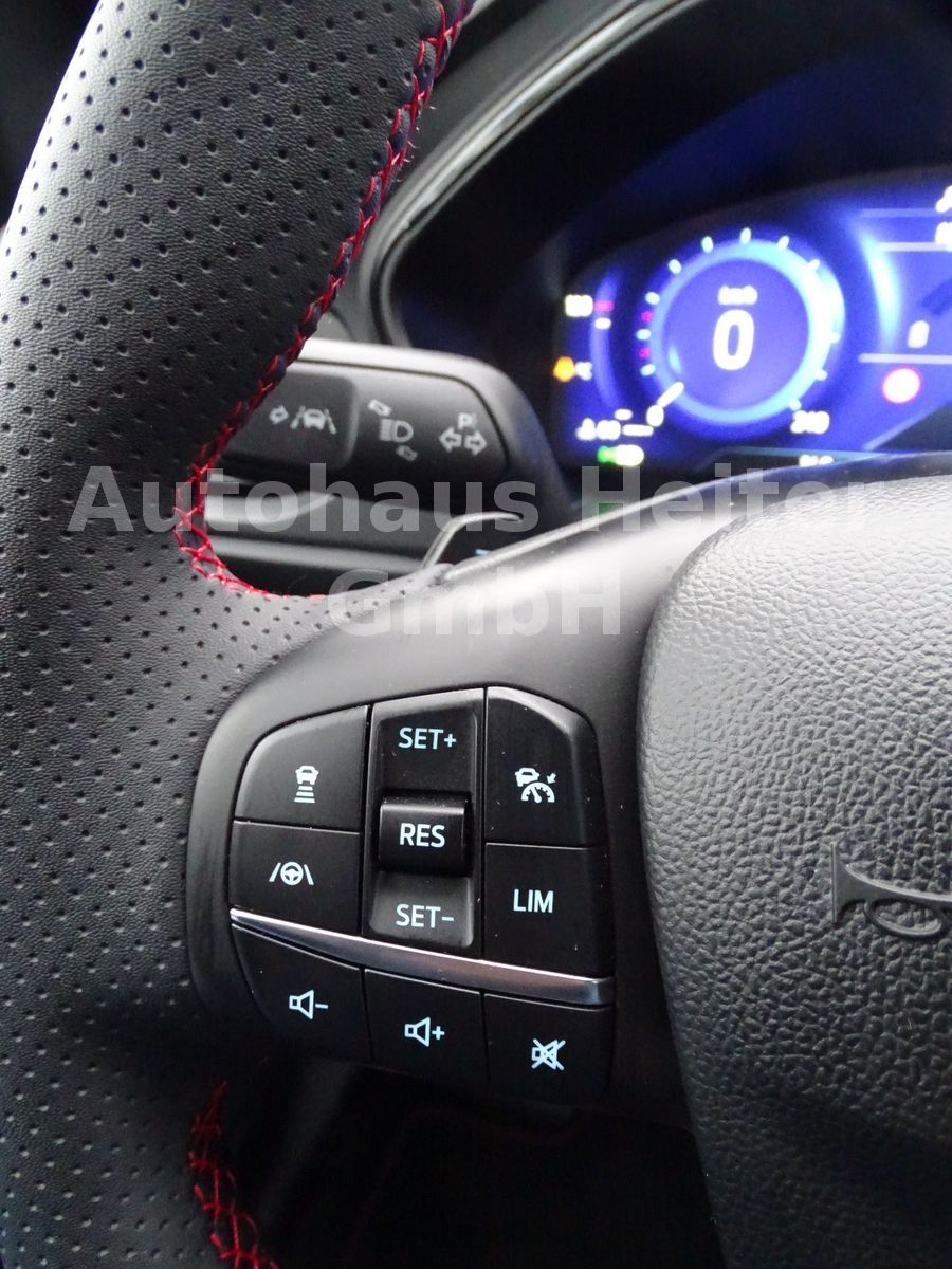 Ford Focus Aut. Turnier ST-Line X / AHK+SYNC4+B&O+ACC
