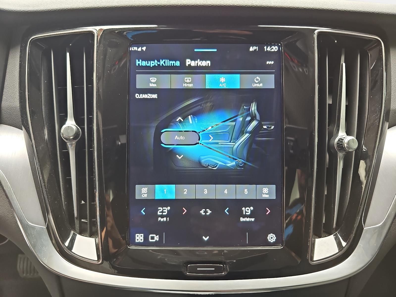Volvo S60 B4 AUTO. CORE NAVI LED GOOGLE KAMERA LM17