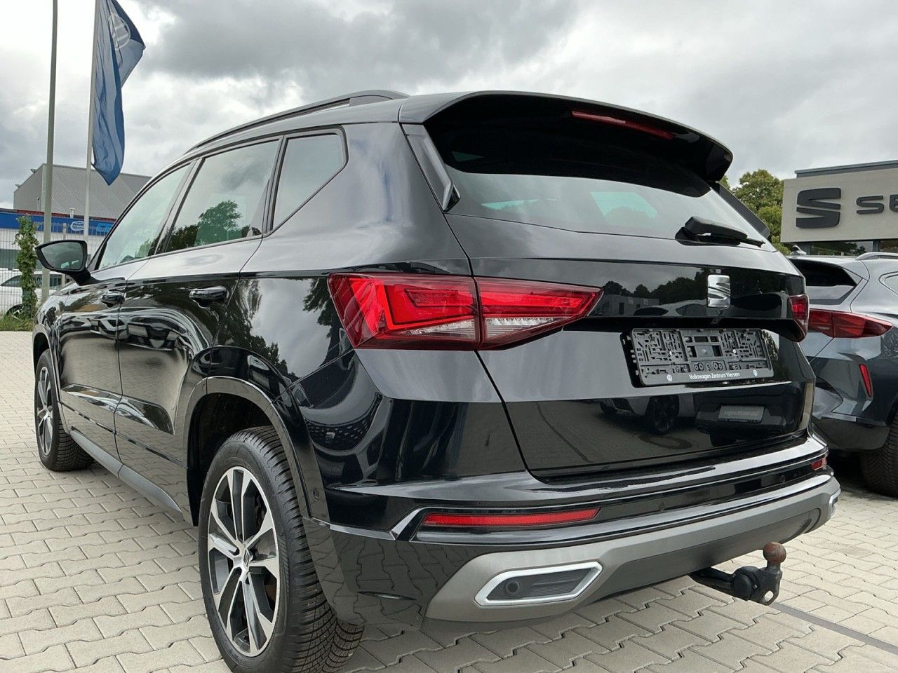 Seat Ateca FR DSG 1.5 TSI+AHK+Pano+XL+E-Sitz Klima