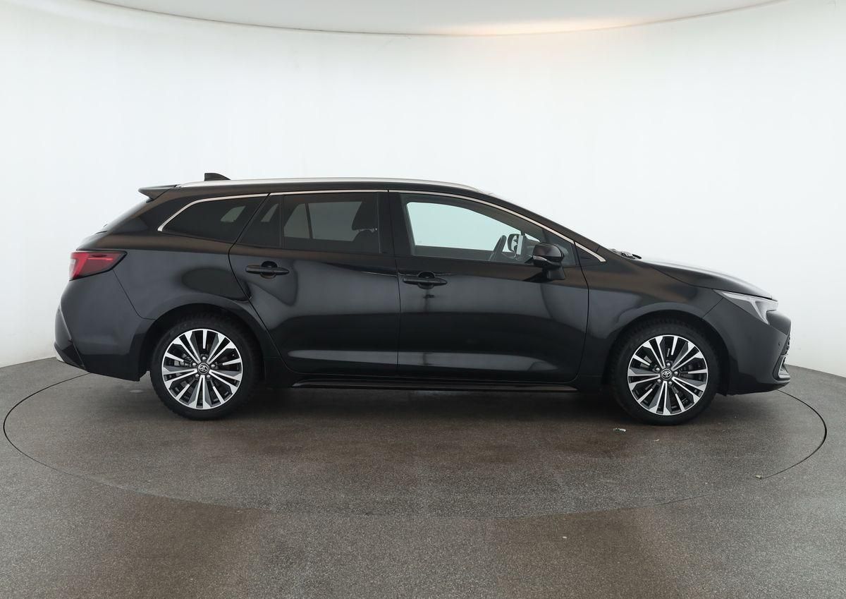Toyota Corolla Touring Sports 2.0 CVT Team D Navi Kam