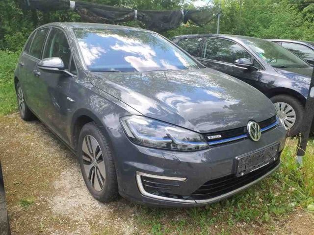 Volkswagen Golf VII e-Golf - Samsaru's Car Outlet