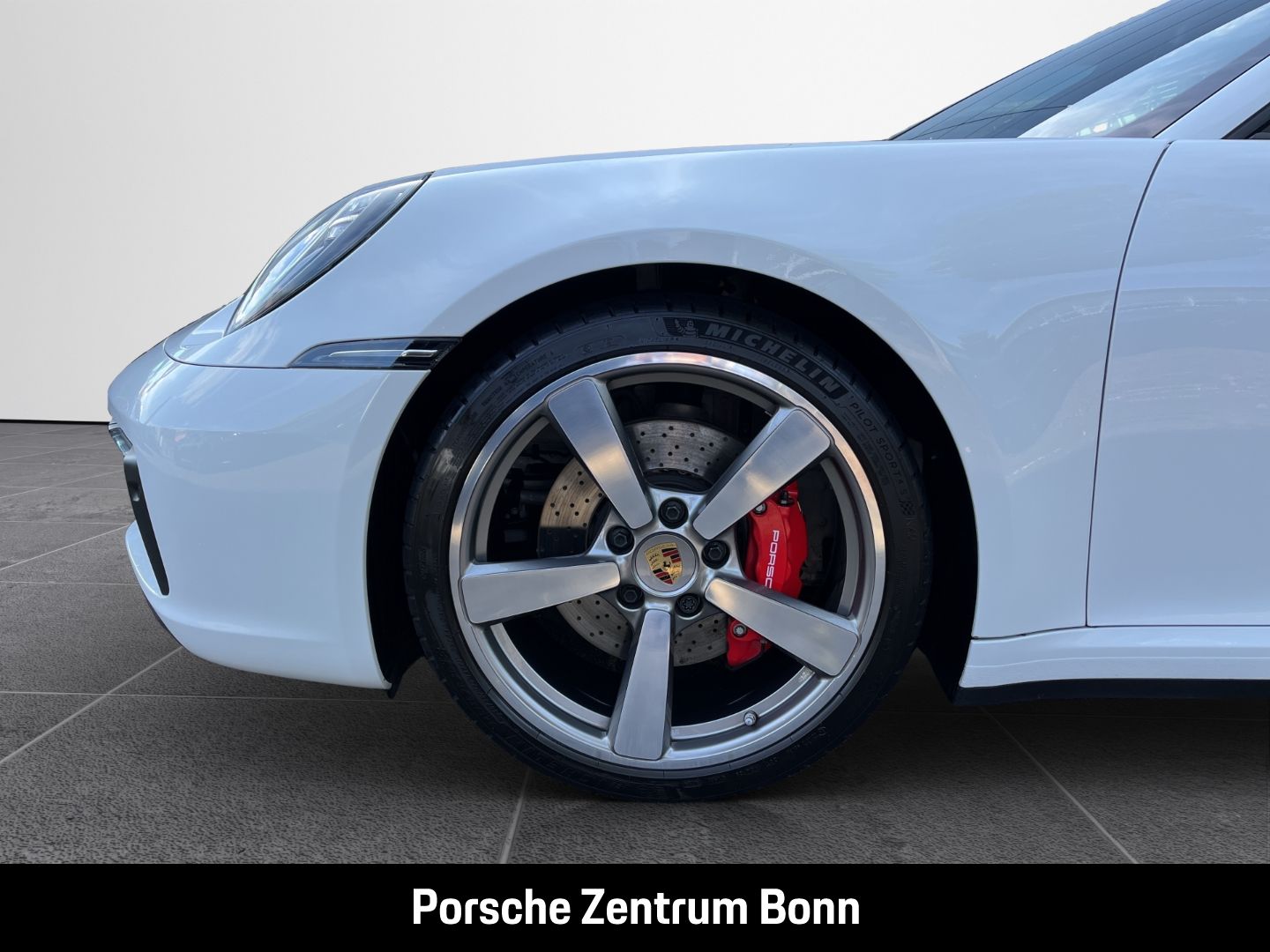 Porsche 992 911 Carrera 4S Cabriolet InnoDrive BOSE