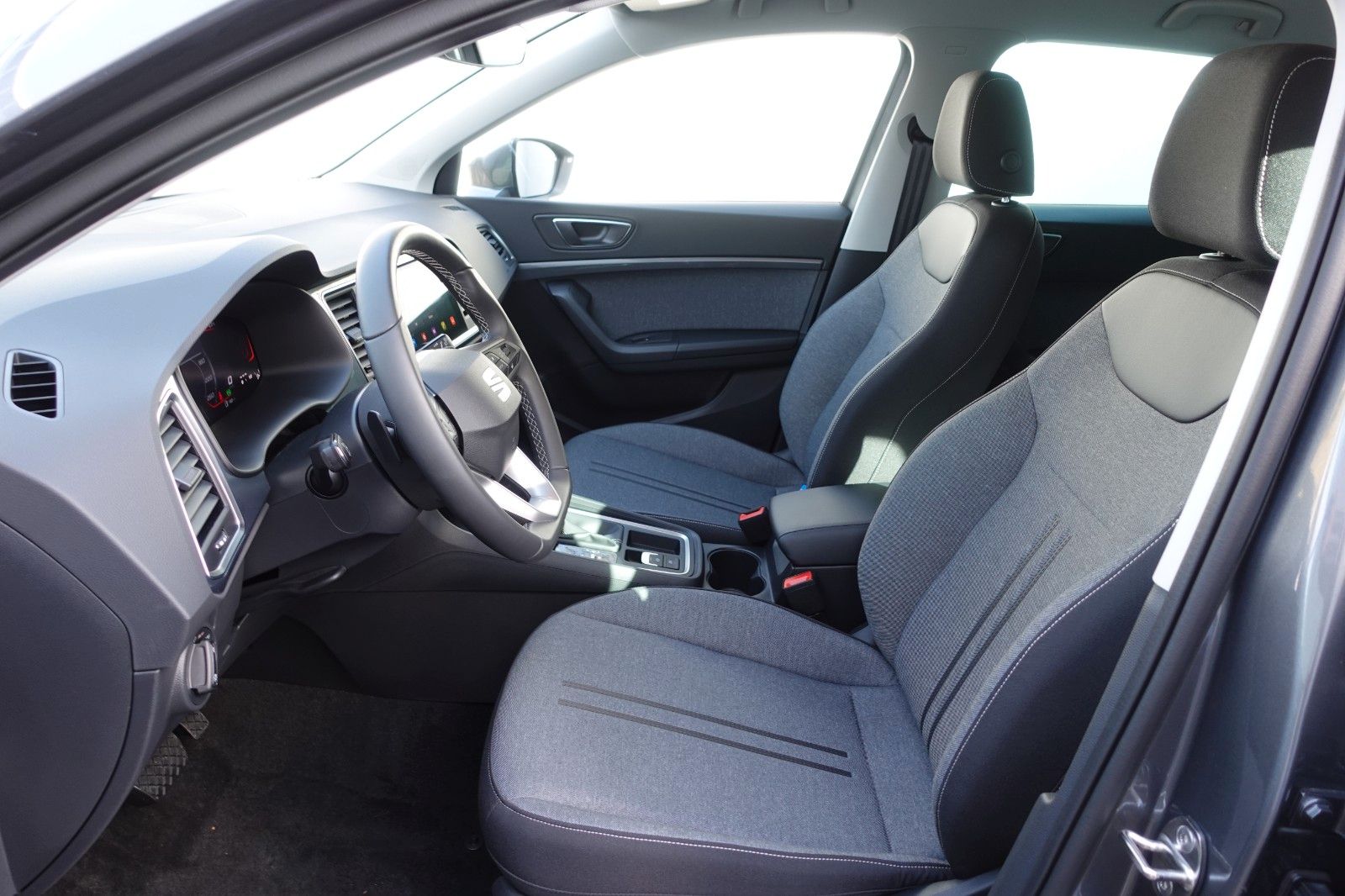 Seat Ateca 1,5 TSI DSG Style AHK RFK ACC NAV