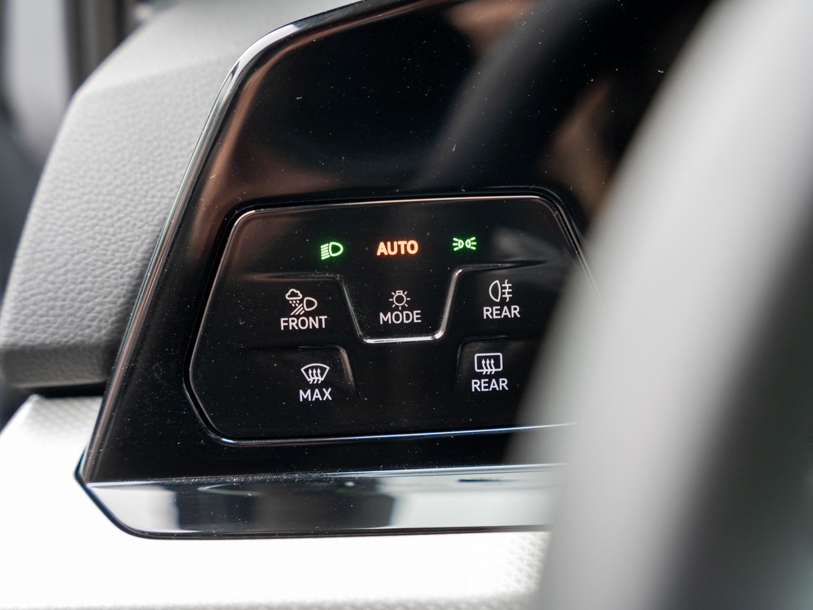 Volkswagen Golf Variant MOVE 1.0 Life - Samsaru's Car Outlet