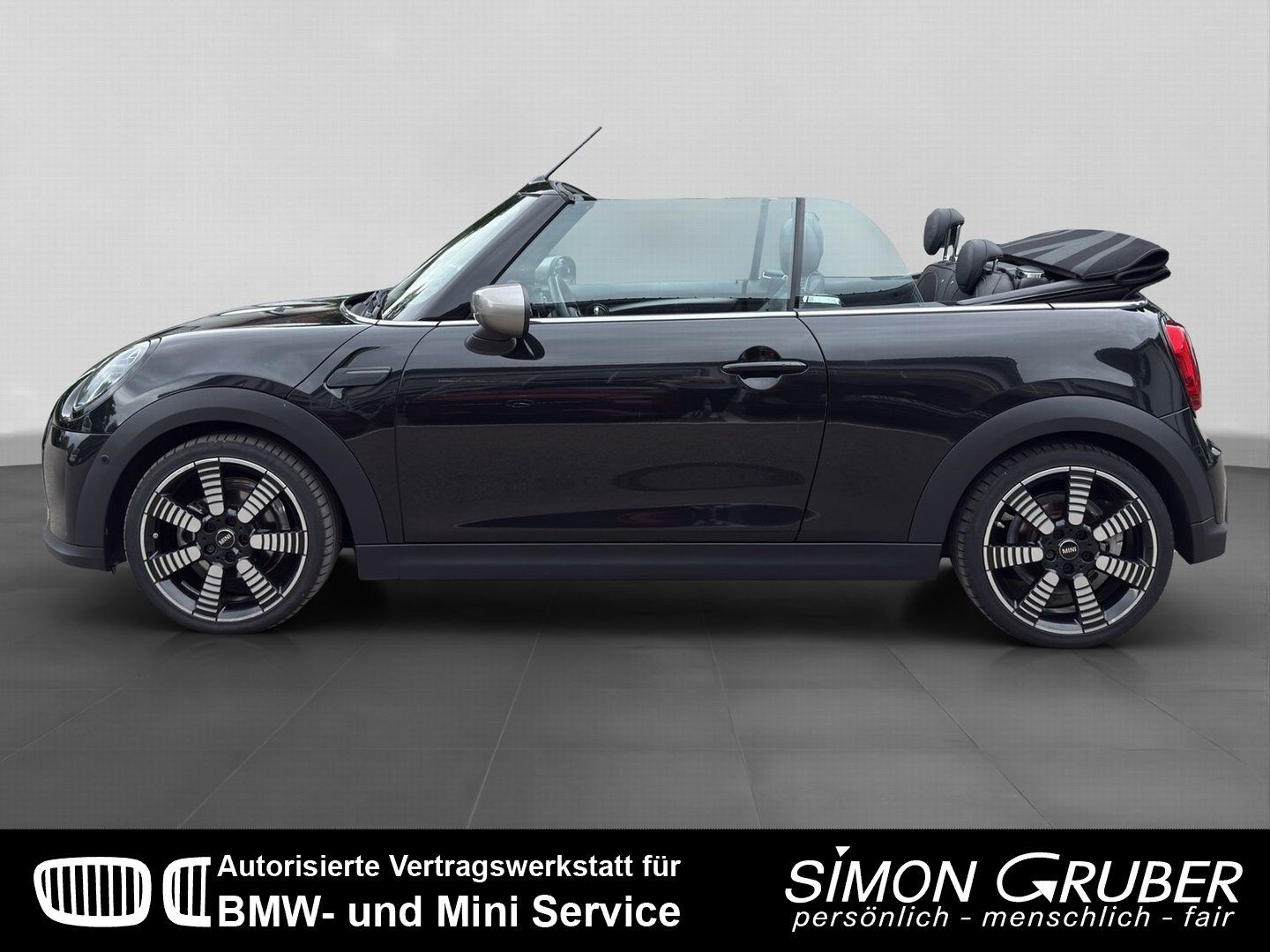 MINI Cabrio Cooper Premium+ - Samsaru's Car Outlet