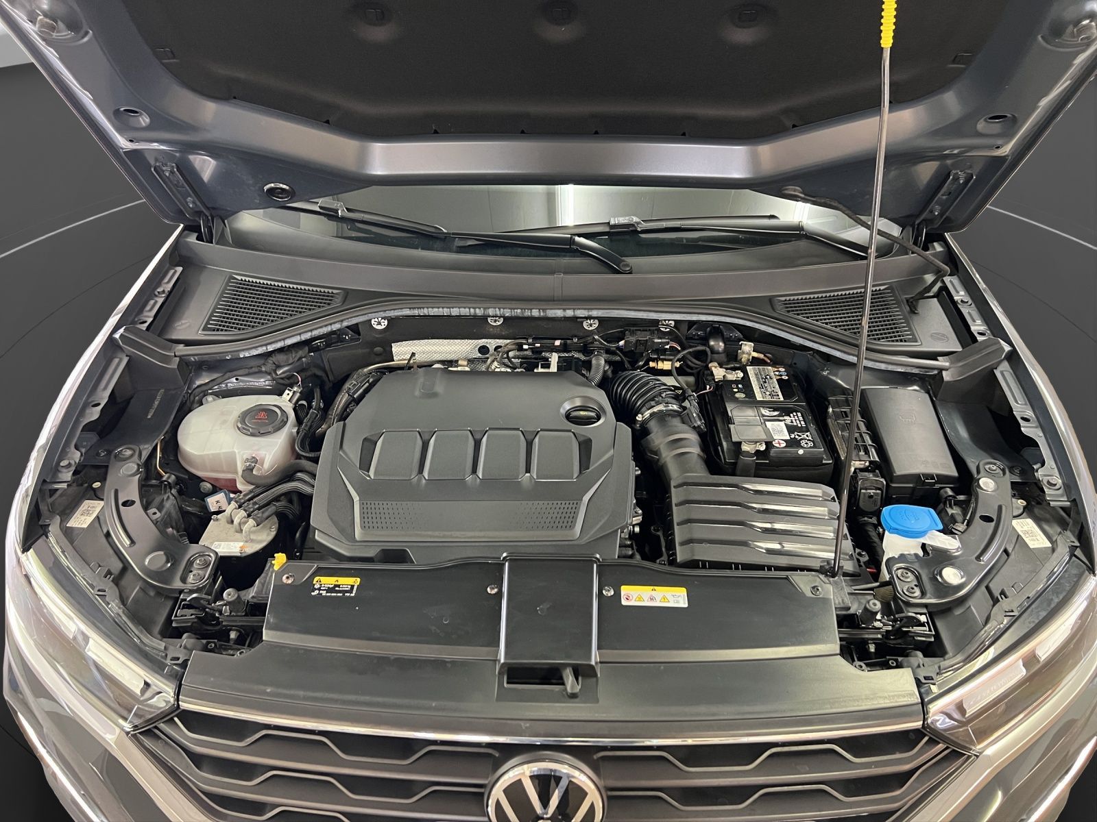 Volkswagen T-Roc 2.0 TDI Active - Samsaru's Car Outlet
