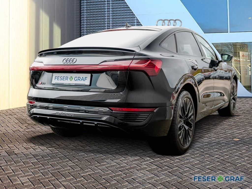 Audi Q8 Sportback e-tron 50 2x S line - Samsaru's Car Outlet