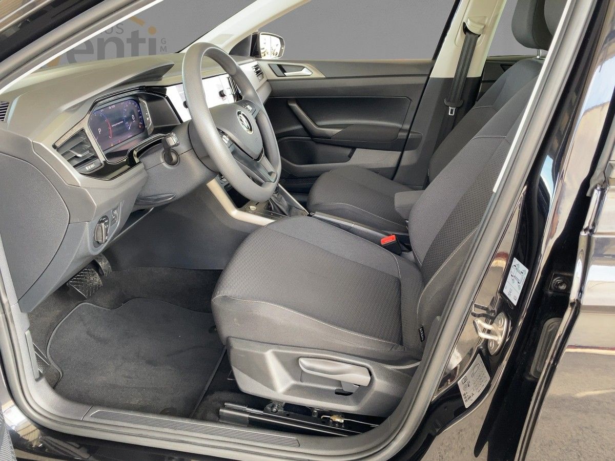 Volkswagen Polo VI Comfortline - Samsaru's Car Outlet